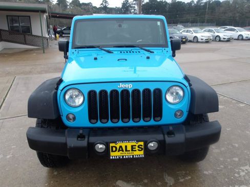Used 2018 Jeep Wrangler Unlimited Sport S AWD/4WD image 3