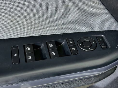 Used 2025 Kia K4 EX FWD image 22