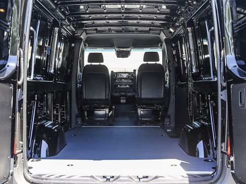 Used 2024 Mercedes-Benz Sprinter 144 Cargo image 28