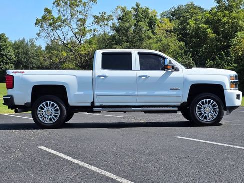 Used 2016 Chevrolet Silverado 2500 High Country w/ Duramax Plus Package AWD/4WD image 3