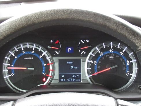 Used 2015 Toyota 4Runner SR5 image 19