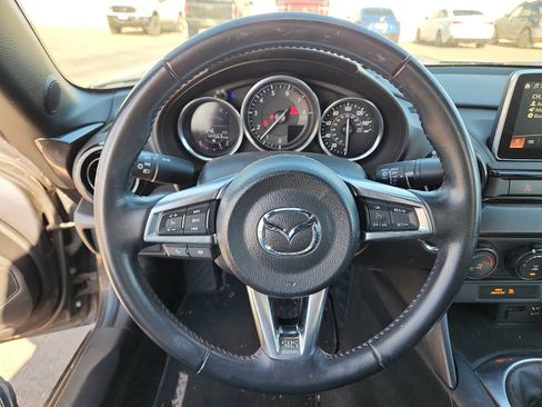 Used 2017 MAZDA MX-5 Miata Club image 15