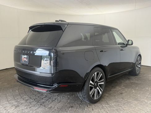 Used 2023 Land Rover Range Rover SE AWD/4WD image 9