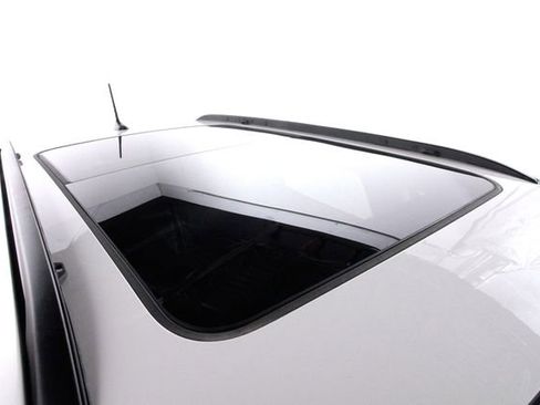 Used 2020 Jeep Compass Latitude w/ Popular Equipment Group image 28