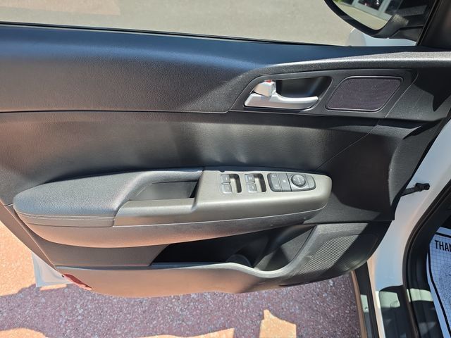 Used 2018 Kia Sportage LX AWD/4WD image 10