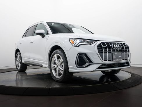 Certified 2023 Audi Q3 2.0T Premium Plus w/ Premium Plus Package AWD/4WD image 1