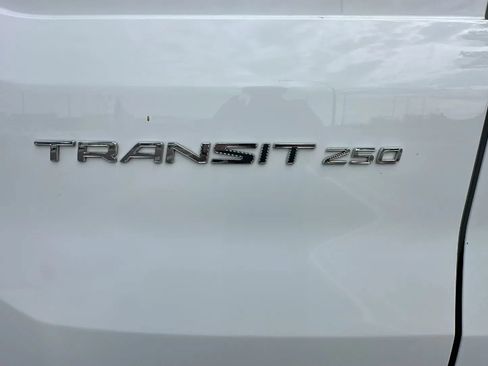 Used 2023 Ford Transit 250 Low Roof RWD image 4