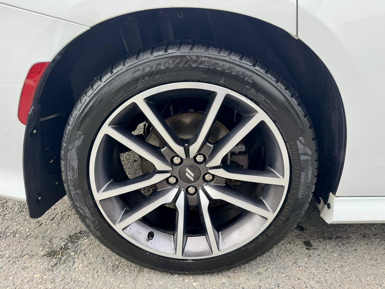 Used 2020 Dodge Charger R/T w/ Plus Group RWD image 31