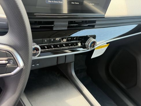 New 2026 Honda Prologue EX image 20