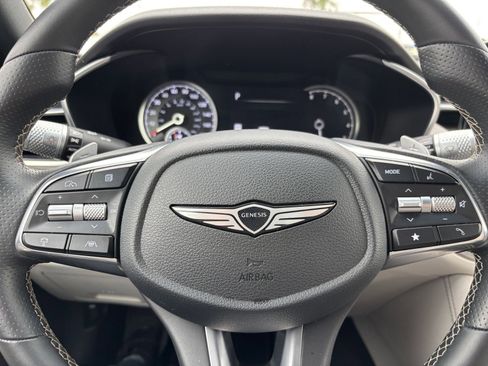 Used 2025 Genesis G70 2.5T image 29