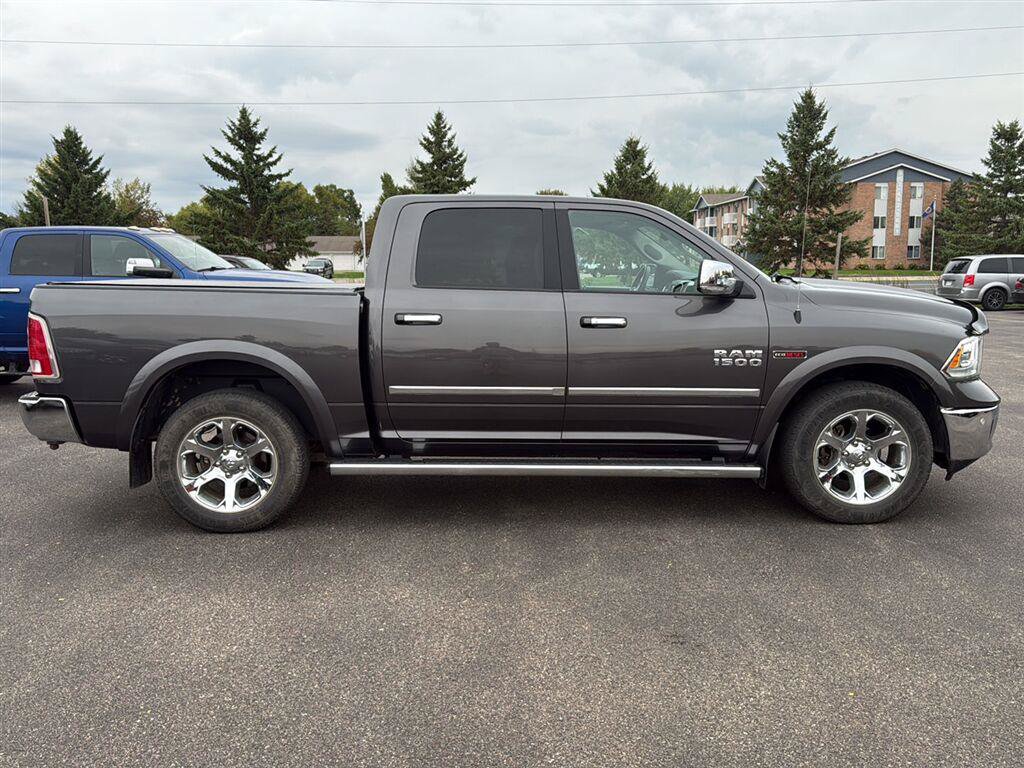 Used 2018 RAM 1500 Laramie w/ Convenience Group AWD/4WD image 7