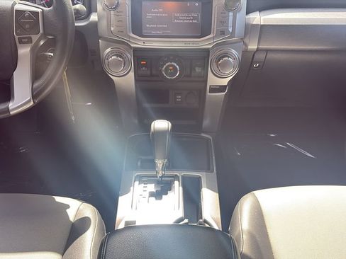 Used 2017 Toyota 4Runner SR5 Premium RWD image 15