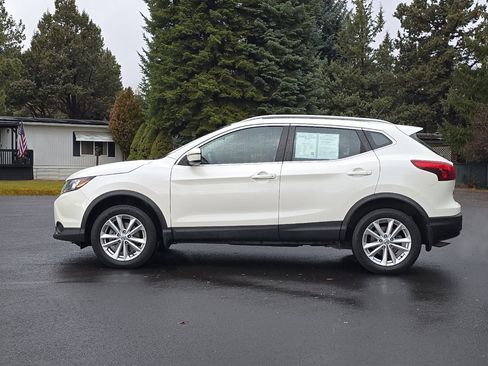 Used 2017 Nissan Rogue Sport SV image 8