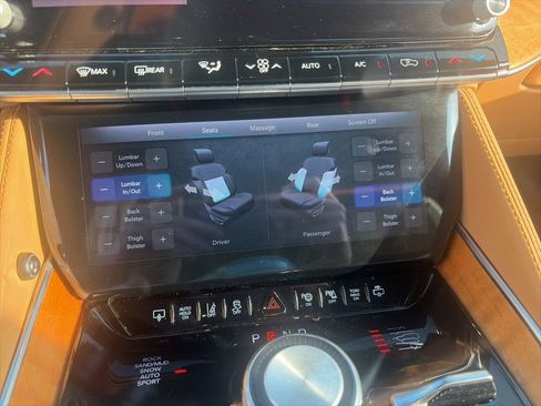 Used 2022 Jeep Grand Wagoneer Series III image 21