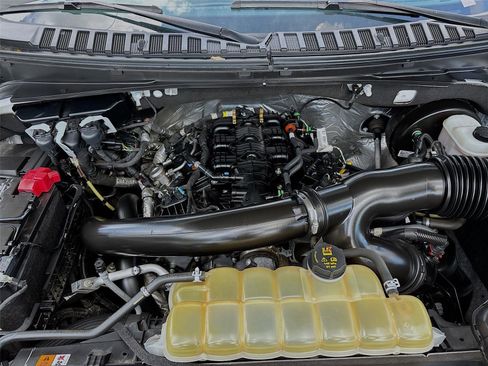 Used 2021 Ford Expedition Limited image 35