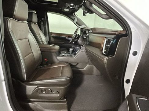 Used 2023 GMC Sierra 1500 Denali w/ Denali Reserve Package AWD/4WD image 30