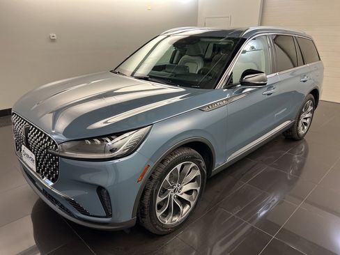 New 2026 Lincoln Aviator Reserve image 3