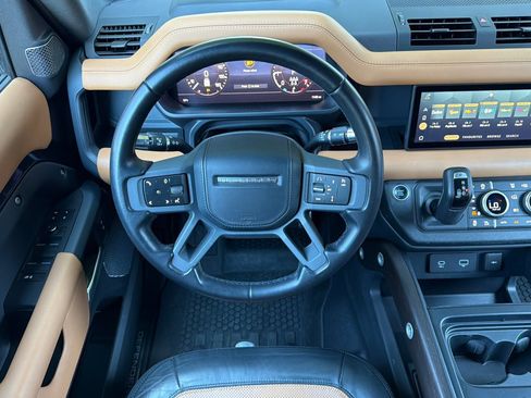 Used 2020 Land Rover Defender 110 X AWD/4WD image 33