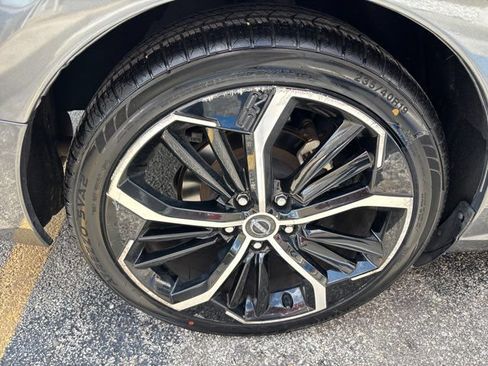 Used 2024 Nissan Altima 2.5 SR FWD image 9