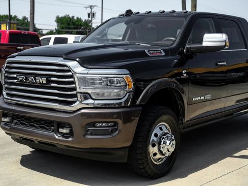 Used 2022 RAM 3500 Limited AWD/4WD image 7
