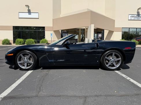 Used 2006 Chevrolet Corvette Convertible w/ Preferred Equipment Group RWD image 6