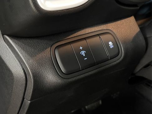 Certified 2023 Hyundai Venue Limited w/ Cargo Package image 30