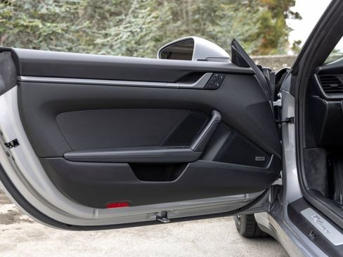 Certified 2025 Porsche 911 Carrera RWD image 21