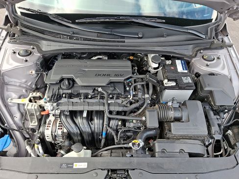 Certified 2023 Hyundai Elantra Limited FWD image 30