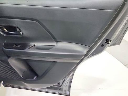 Used 2025 Nissan Kicks S AWD/4WD image 24