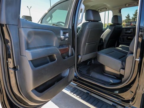 Used 2018 GMC Sierra 2500 SLT w/ Duramax Plus Package image 24