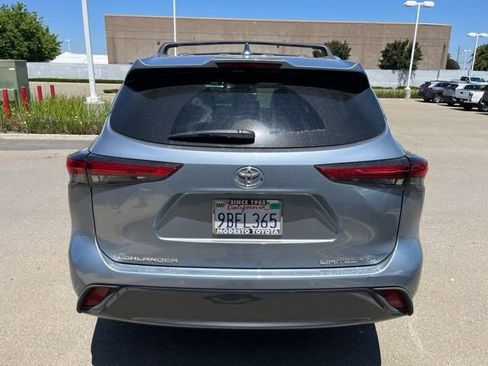 Used 2022 Toyota Highlander Limited AWD/4WD image 5
