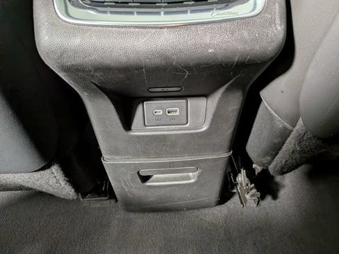 Used 2023 Cadillac XT6 Premium Luxury FWD image 28