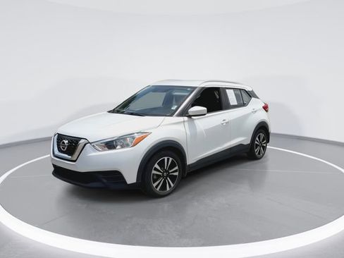 Used 2018 Nissan Kicks SV FWD image 5
