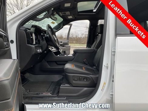 Used 2024 GMC Sierra 2500 AT4 w/ Technology Package image 25