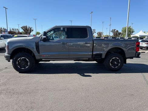 New 2026 Ford F350 Platinum w/ Tremor Off-Road Package AWD/4WD image 6