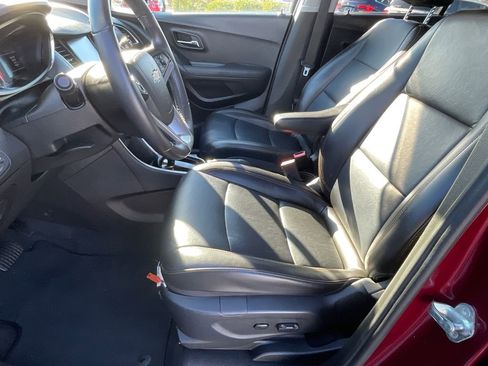 Used 2017 Chevrolet Trax Premier image 24