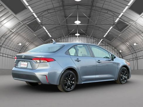 Used 2023 Toyota Corolla LE FWD image 7