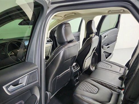 Used 2024 Ford Edge Titanium AWD/4WD image 30