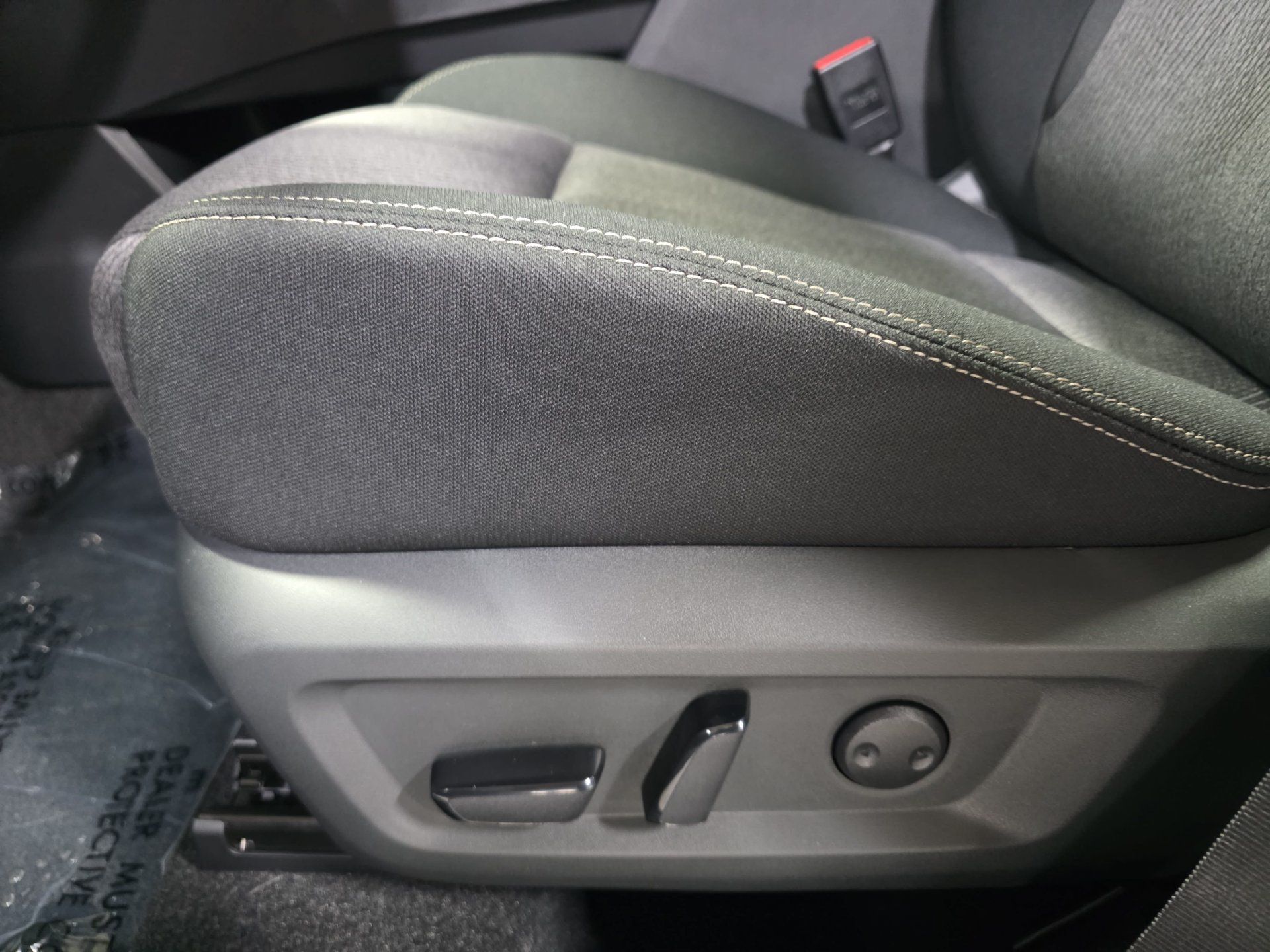 New 2026 Nissan Rogue SV w/ Cold Weather Package AWD/4WD image 28