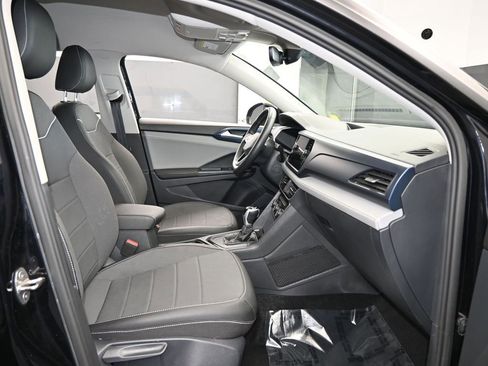 Used 2024 Volkswagen Taos SE image 45