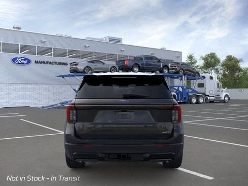 New 2026 Ford Explorer ST-Line w/ ST-Line Street Pack AWD/4WD image 5