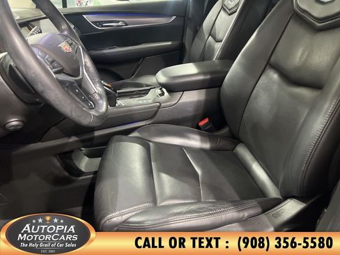 Used 2018 Cadillac XT5 Premium Luxury AWD/4WD image 10