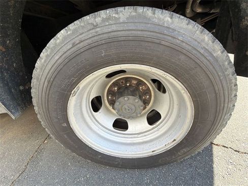 Used 2020 RAM 5500 Tradesman w/ Chrome Appearance Group image 8