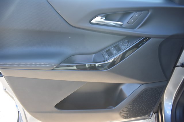 New 2027 Chevrolet Equinox LT w/ Safety and Technology Package FWD image 10