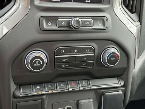 Used 2023 Chevrolet Silverado 1500 Custom image 11