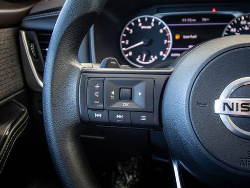 Used 2021 Nissan Rogue S image 34