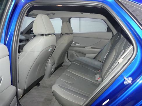 Used 2025 Hyundai Elantra Sport FWD image 27