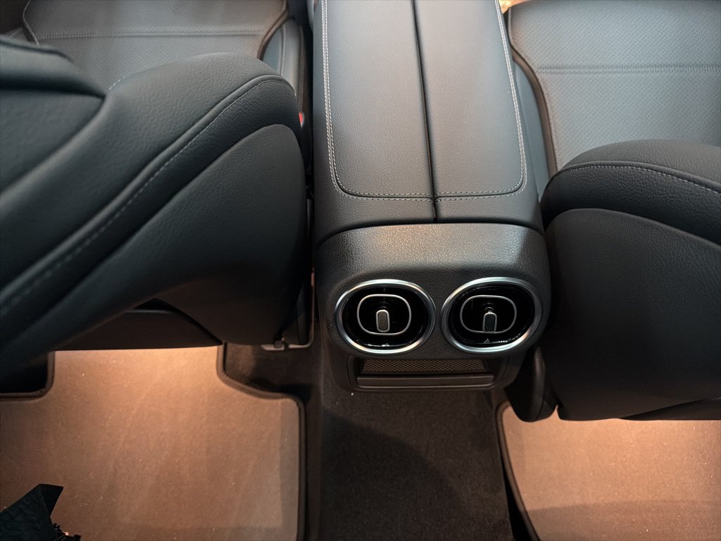 Certified 2026 Mercedes-Benz GLC 300 4MATIC image 23