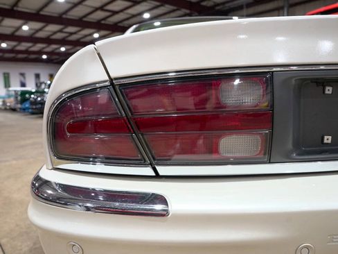 Used 2003 Buick Park Avenue Ultra FWD image 39