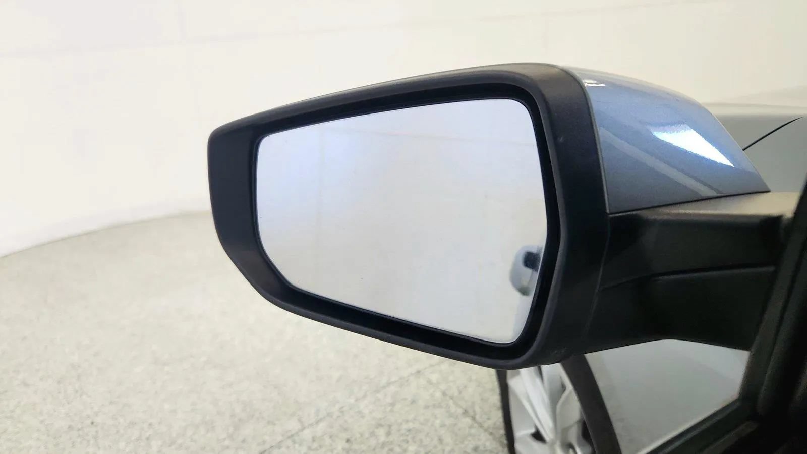 Used 2025 Chevrolet Malibu LT FWD image 16